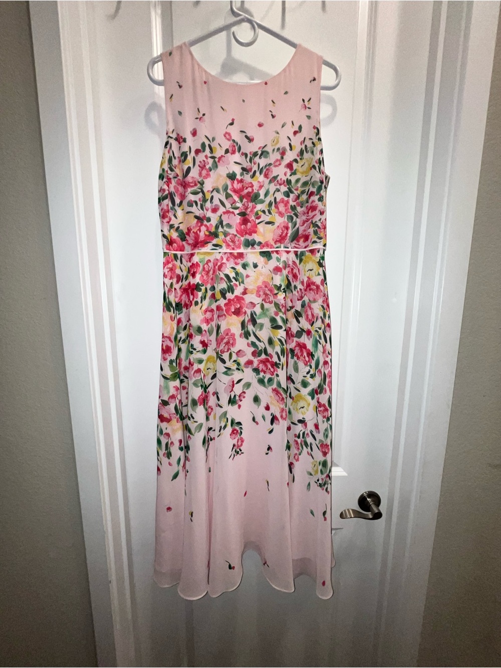 Hobbs London Floral Pink Sleeveless Midi Dress - Picture 2 of 5